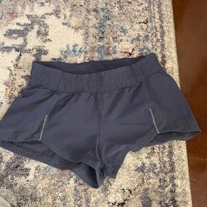 size 6 grey lululemon shorts